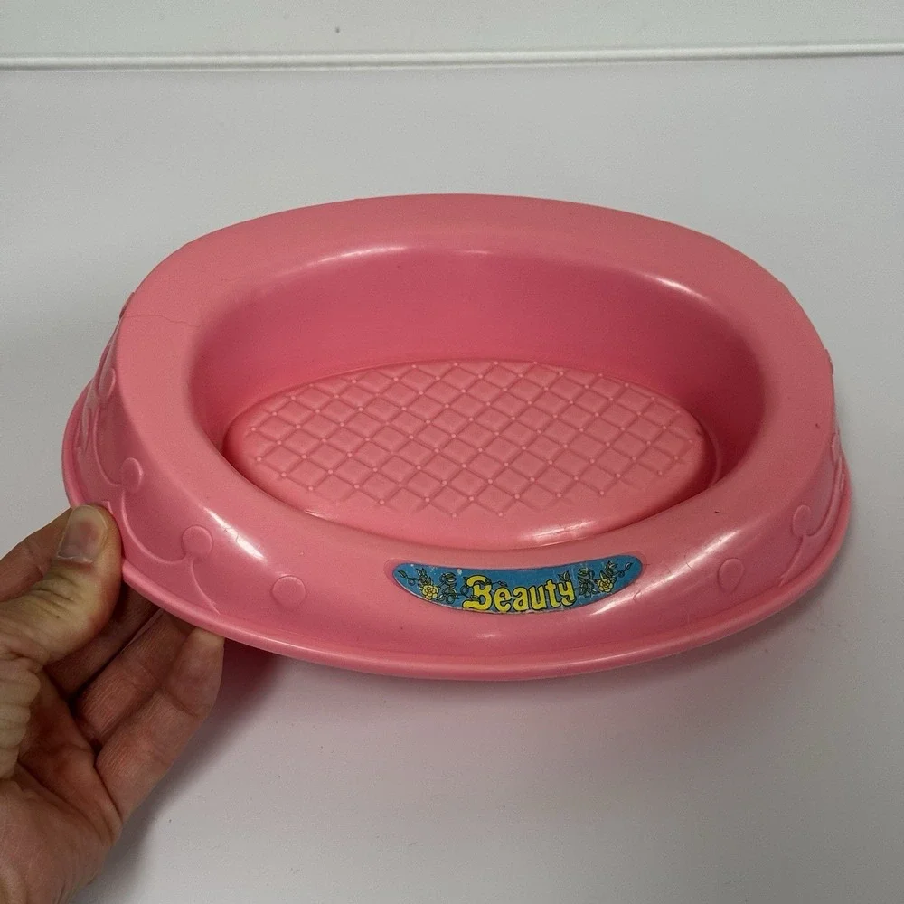 Barbie Doll Beauty #1018 Plastic Dog Bed ~ Vintage 1970's